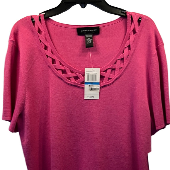Gable & Gauge Tulip/Fuchsia Short Sleeve Top - Picture 4 of 6